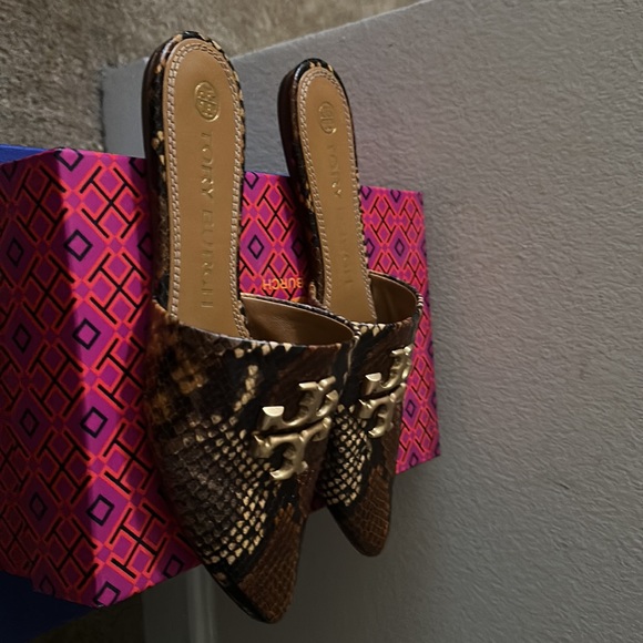 Snakeskin Tory Burch Eleanor Flat! - Picture 4 of 5